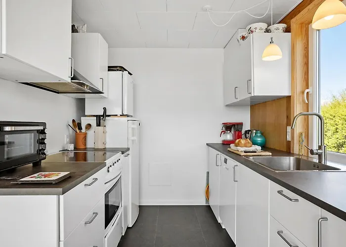 Dom wakacyjny 3 Bedroom Beautiful In