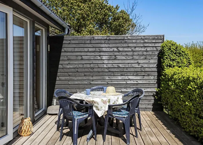 Dom wakacyjny 3 Bedroom Beautiful In Hesselager